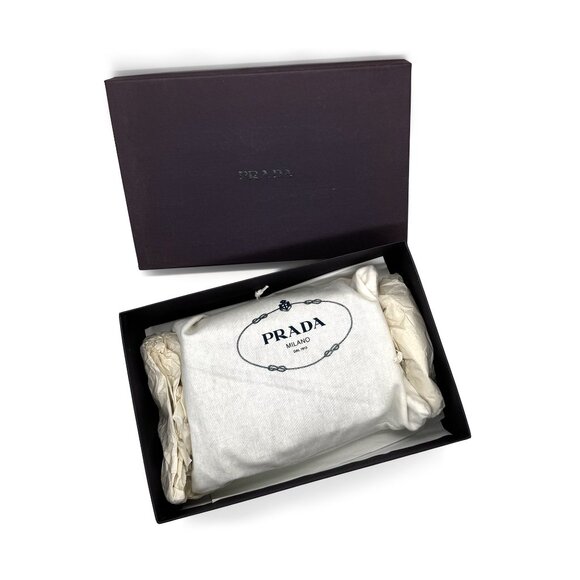 NWOT Prada Satin Bag + Set of 5 Prada Tinted Lip Balms RARE!! - Picture 5 of 15